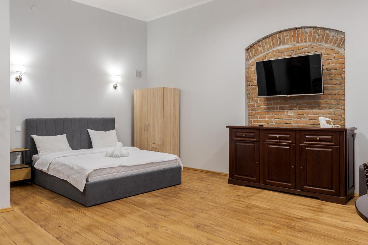 Apartment On Stavropihiiska Street 3 Львов Экстерьер фото