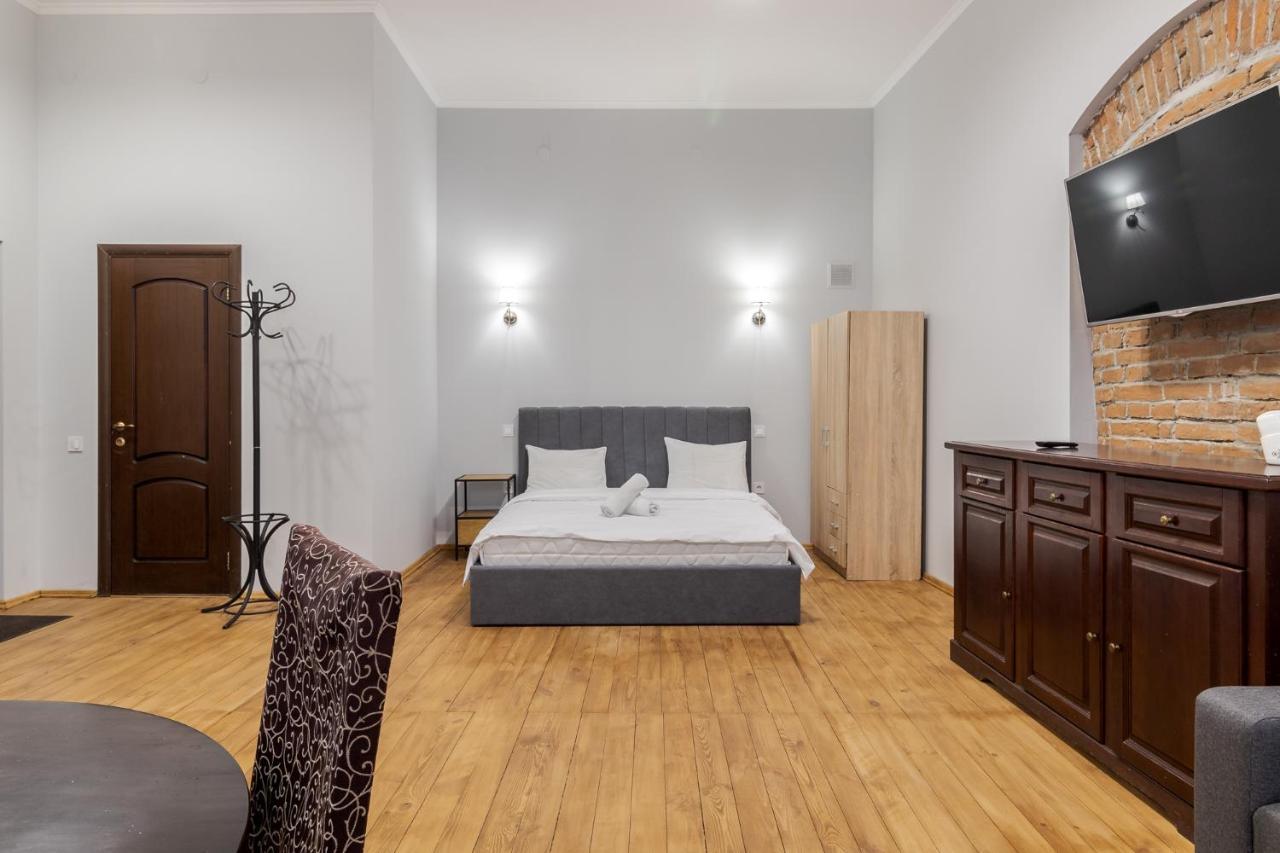 Apartment On Stavropihiiska Street 3 Львов Экстерьер фото