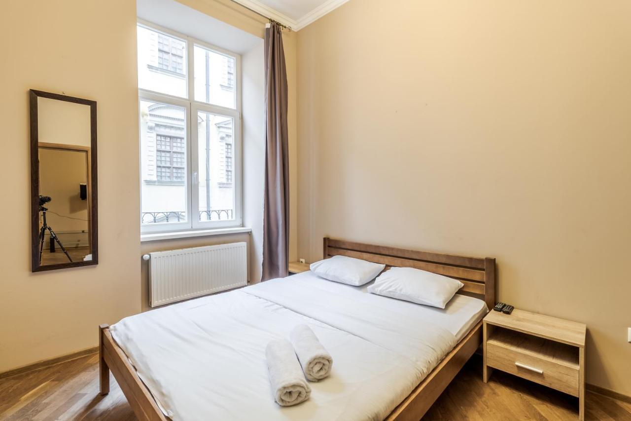 Apartment On Stavropihiiska Street 3 Львов Экстерьер фото